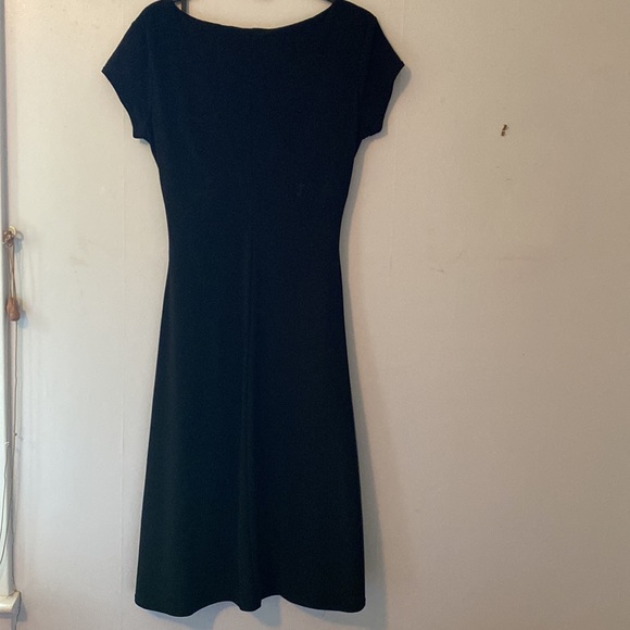 Gently worn sexy slim cocktail dress. Curve hugging and form fitting. - Picture 4 of 4